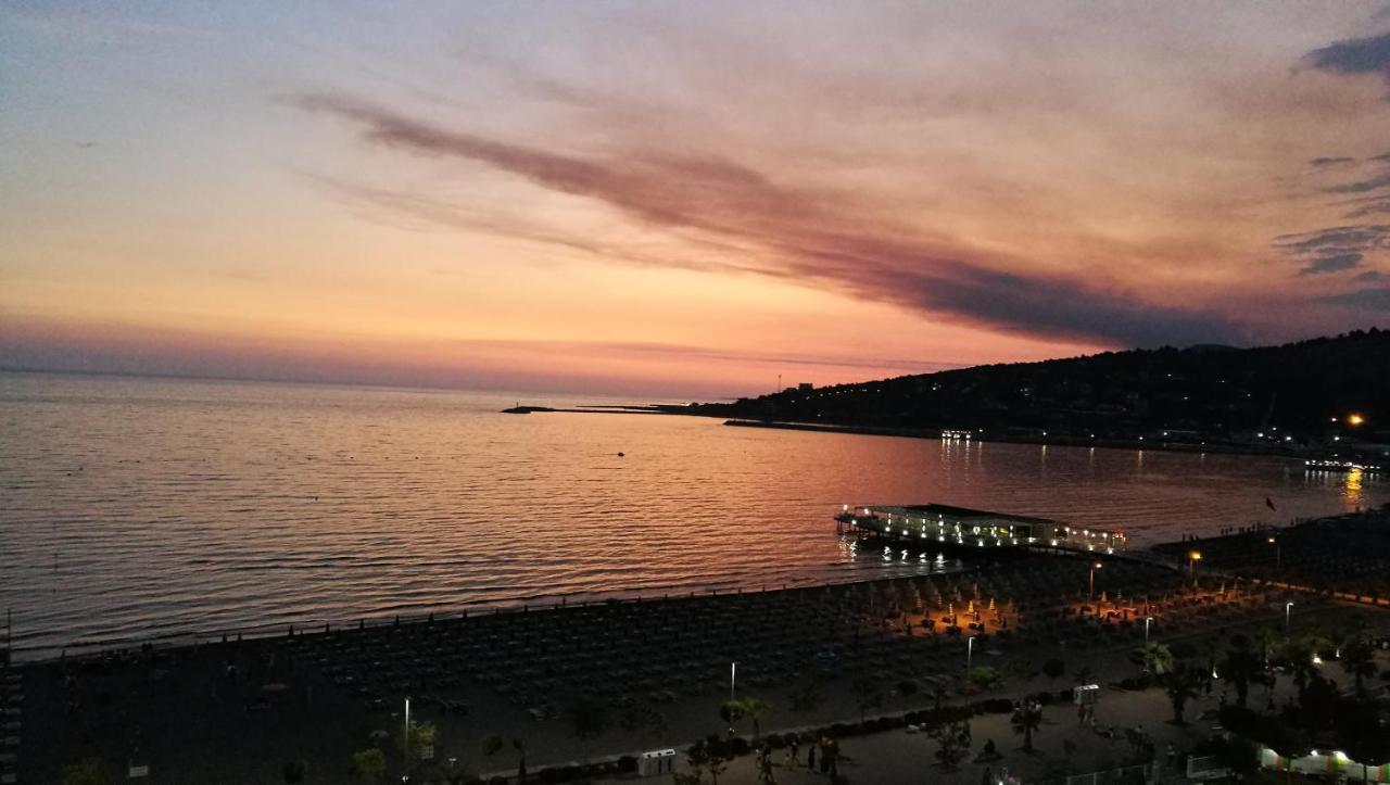 Nada Seaview Apartment Shëngjin エクステリア 写真